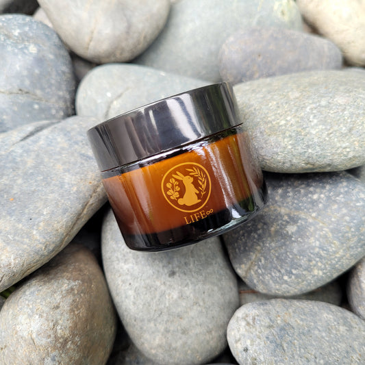 A red red rose moisturizing cream